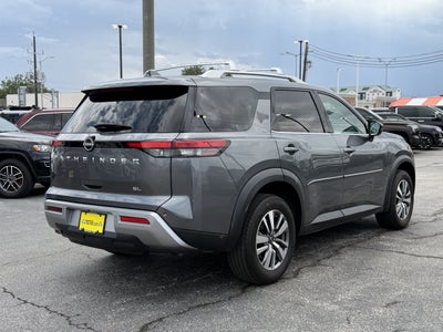 2023 Nissan Pathfinder SL FWD