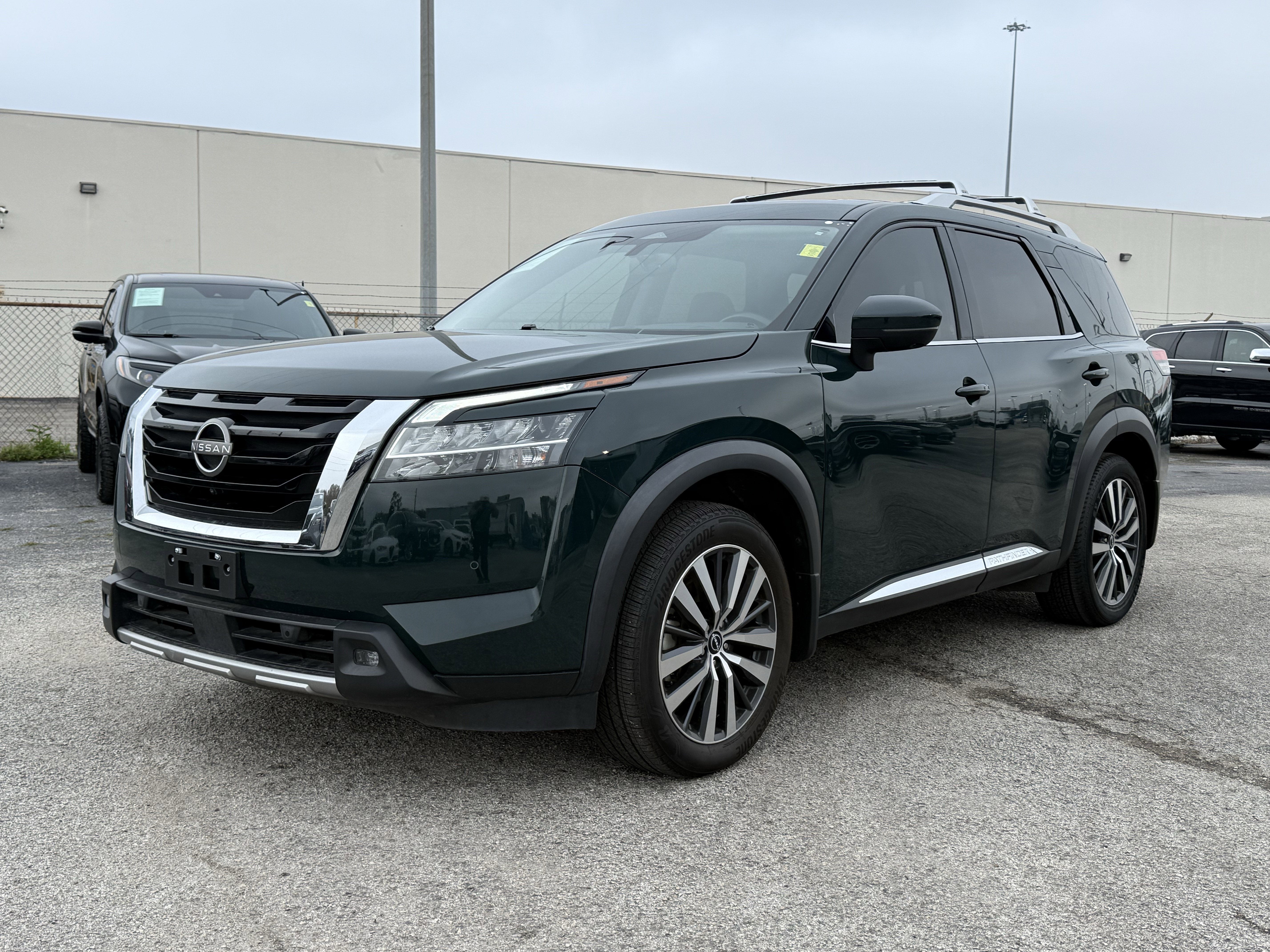 2022 Nissan Pathfinder Platinum 2WD
