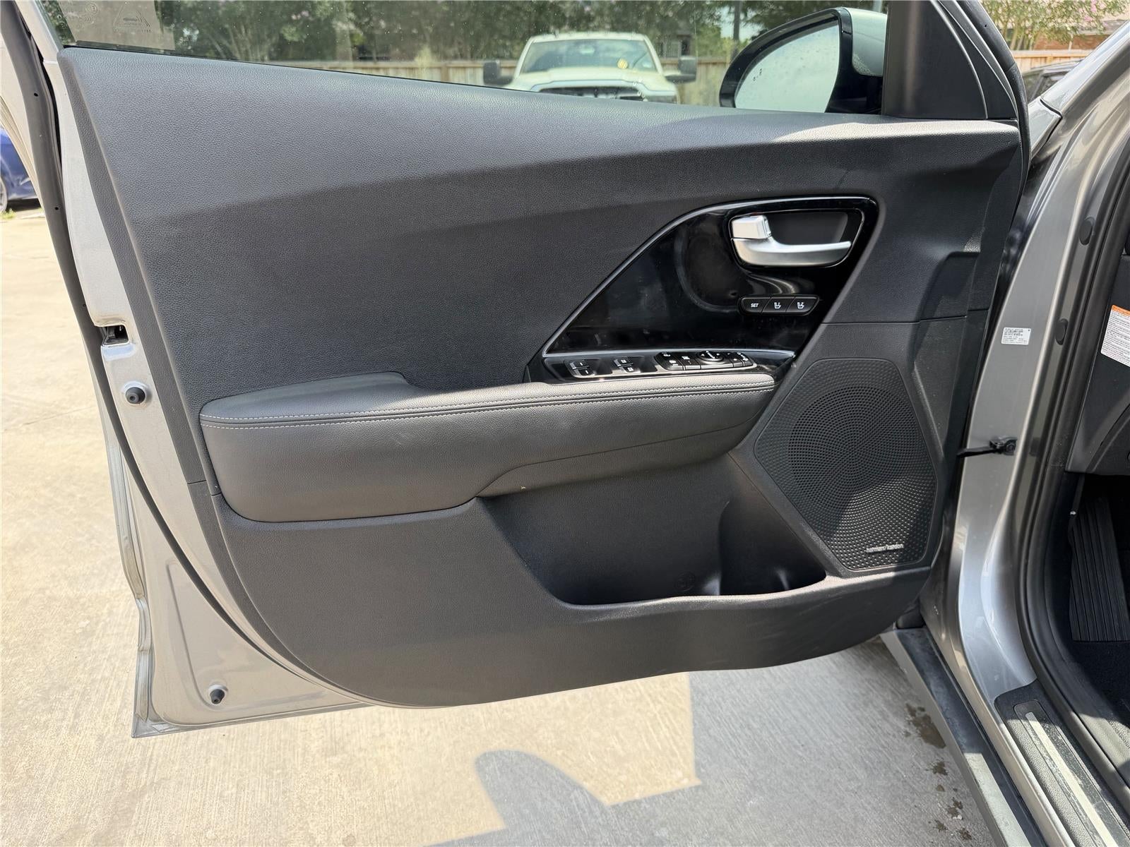 2022 Kia Niro Plug-In Hybrid EX Premium