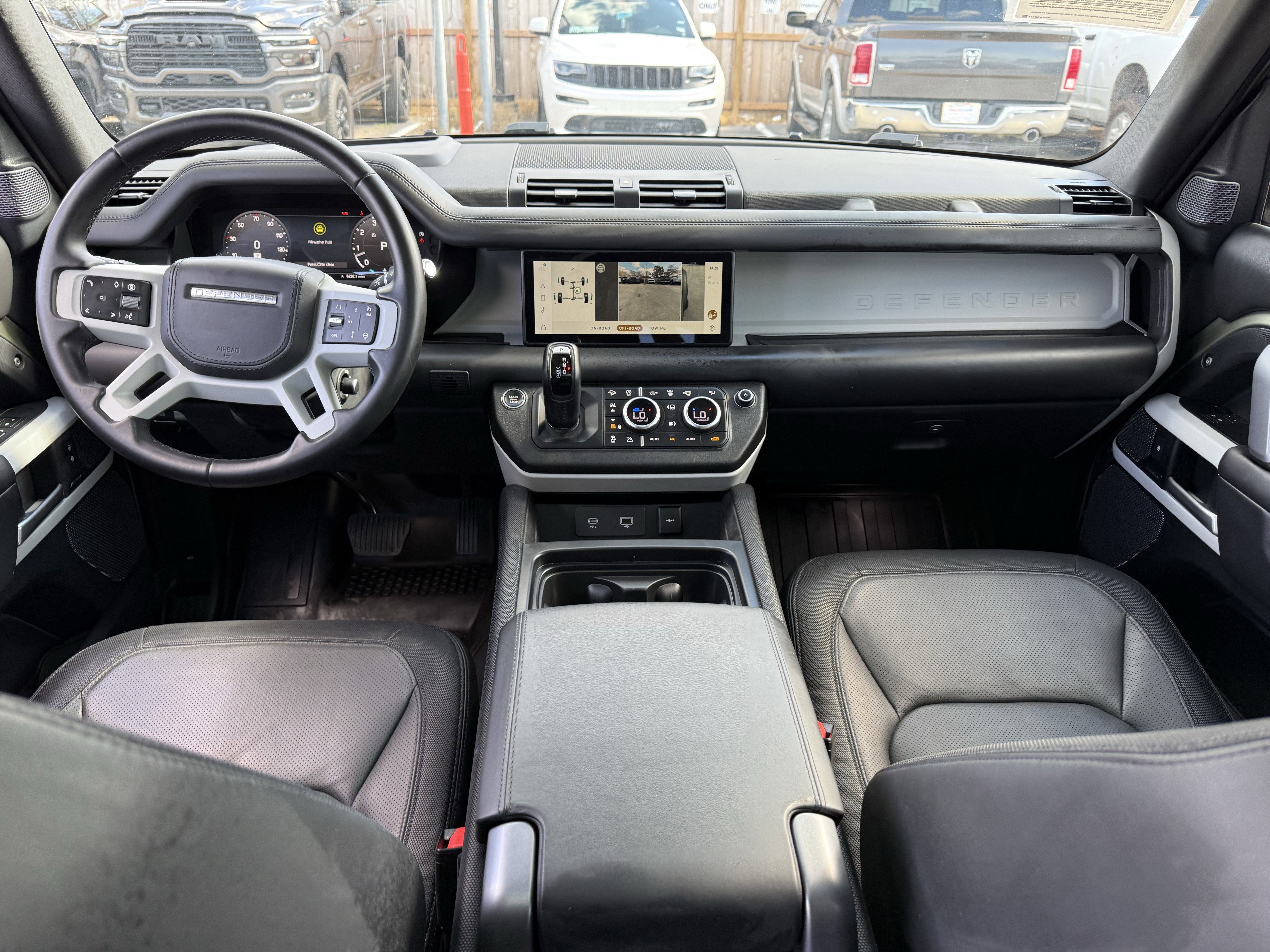 2024 Land Rover Defender 110 P400 X-Dynamic SE