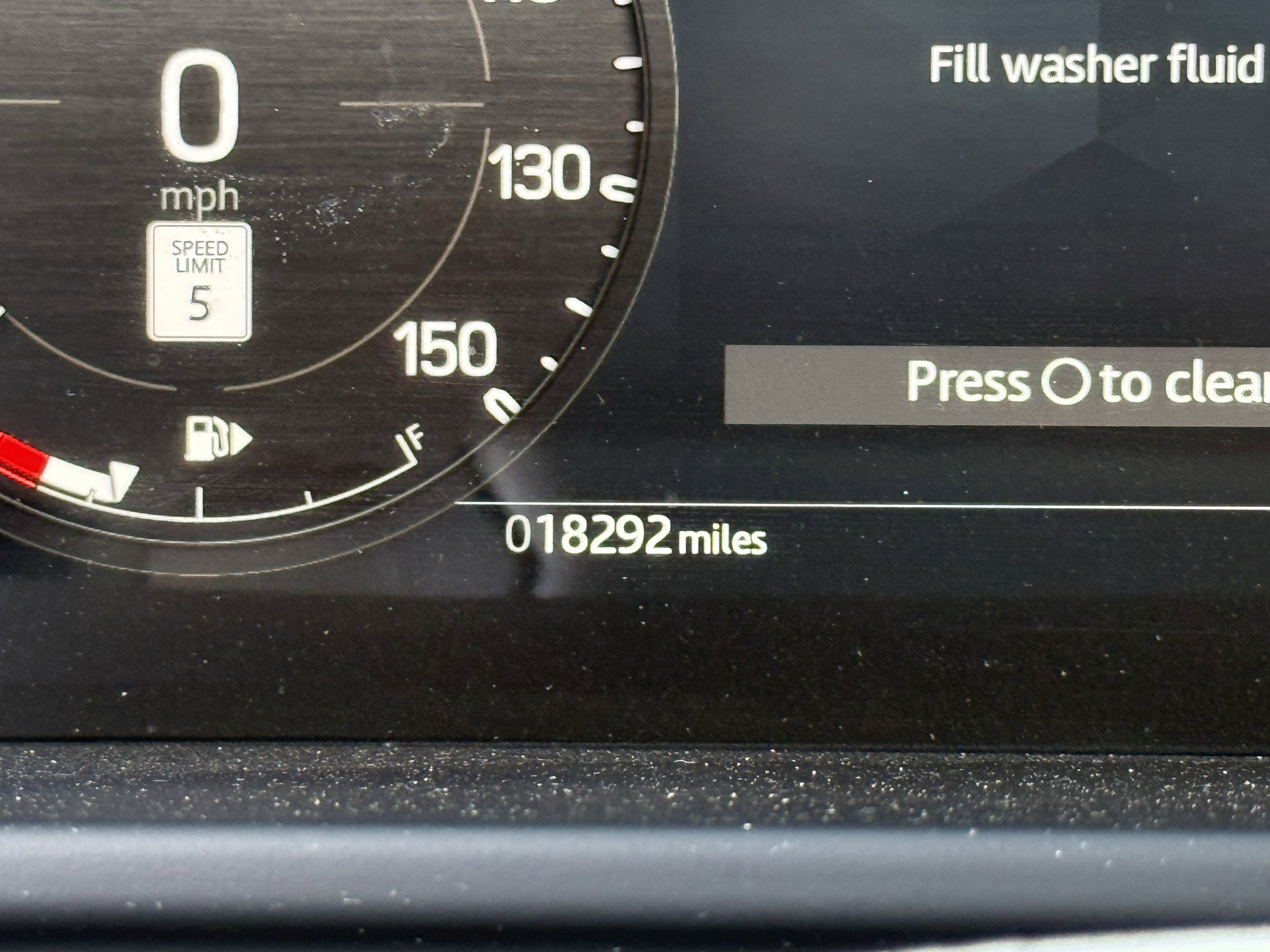 2024 Land Rover Defender 110 P400 X-Dynamic SE