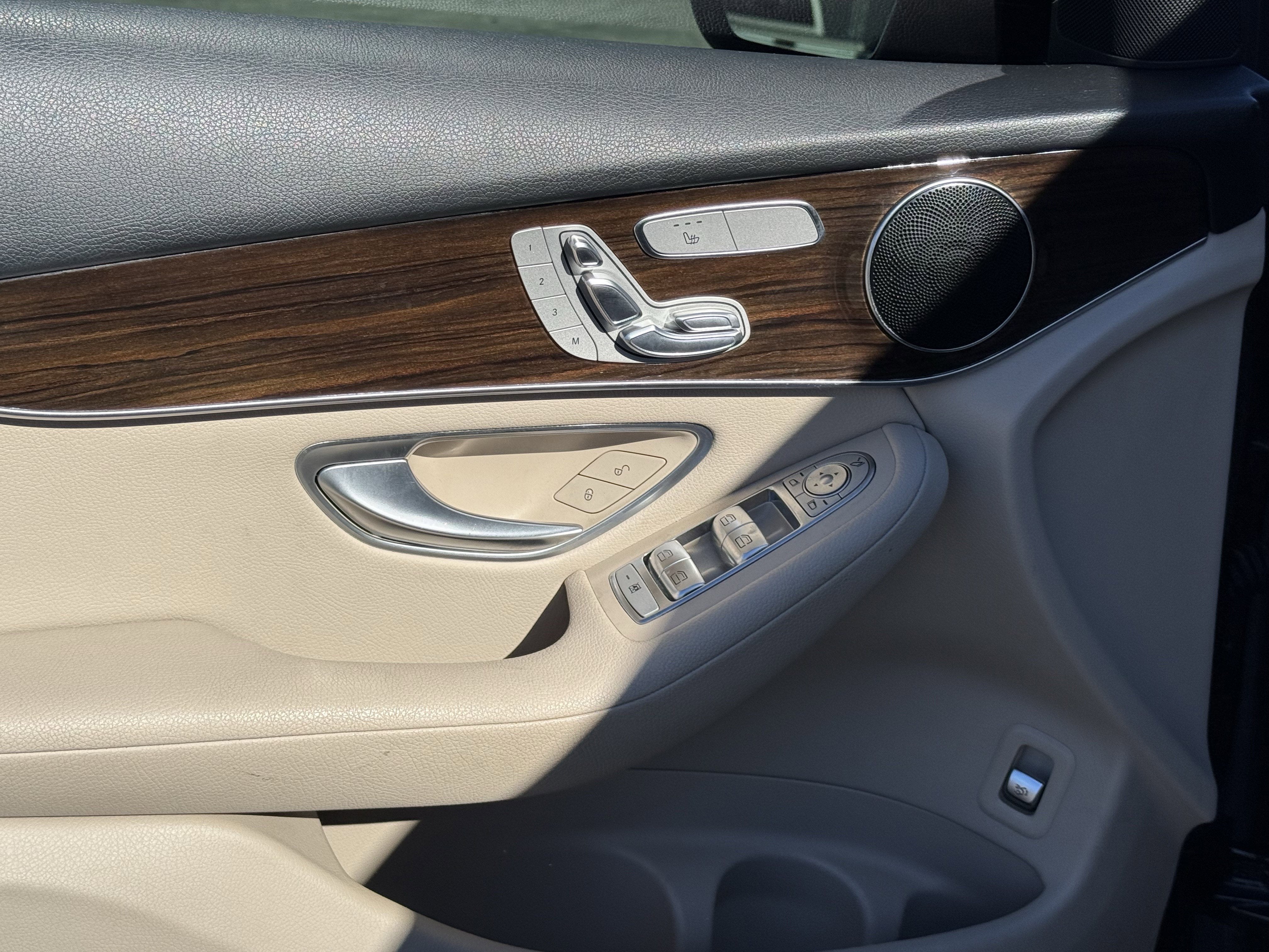 2021 Mercedes-Benz GLC 300 SUV