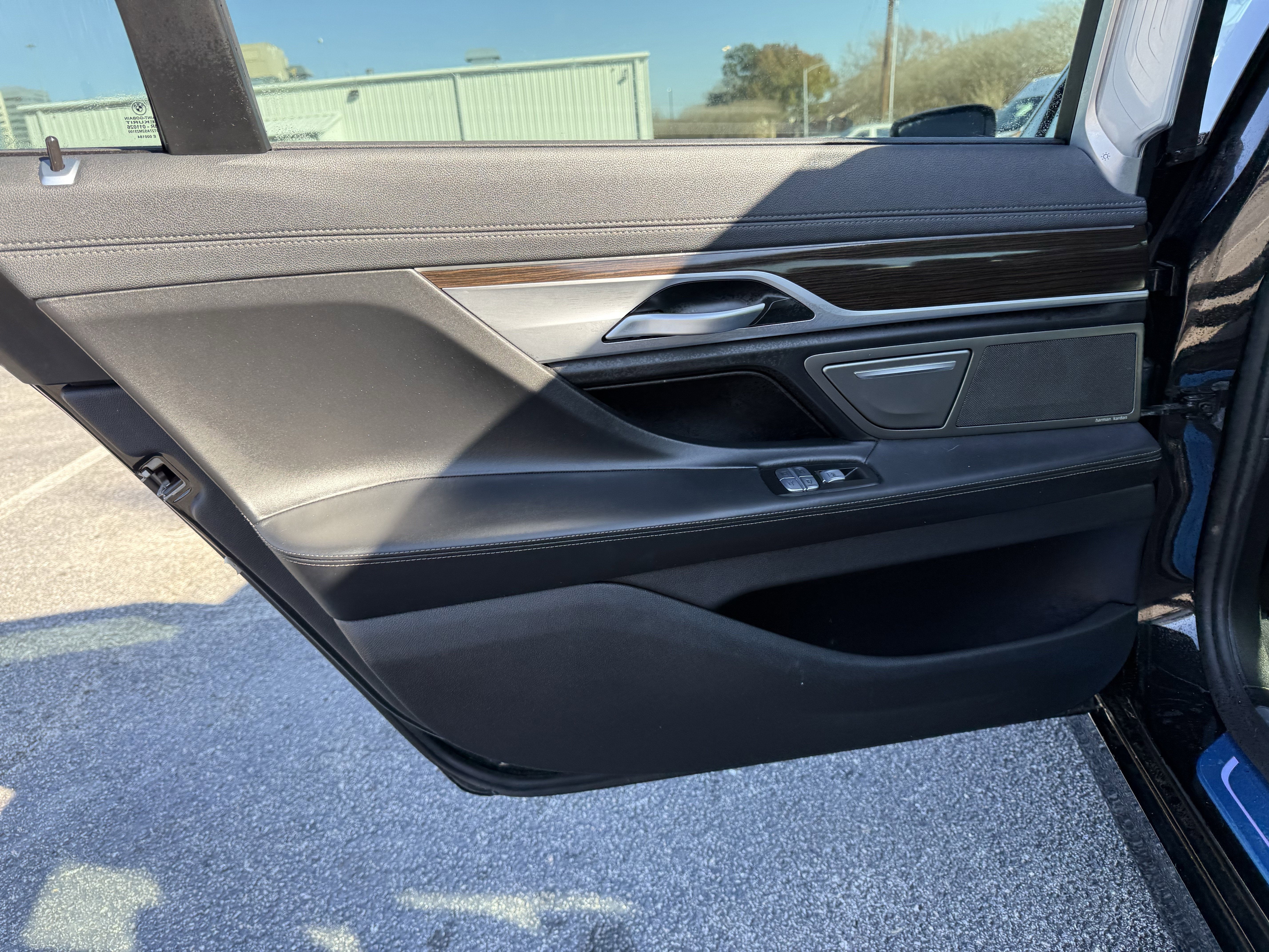 2020 BMW 740i PREMIUM 3.0T RWD LUXURY SEDAN