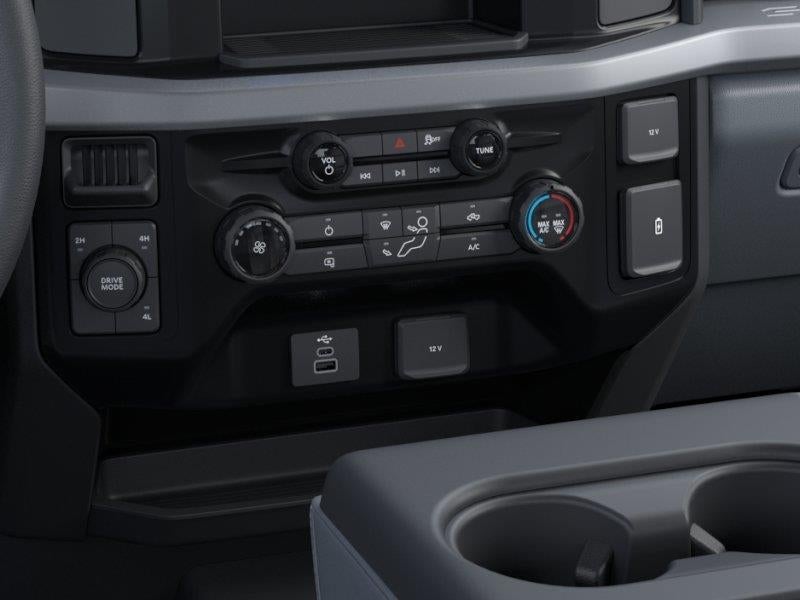 2026 Ford Super Duty F-350 DRW Lariat