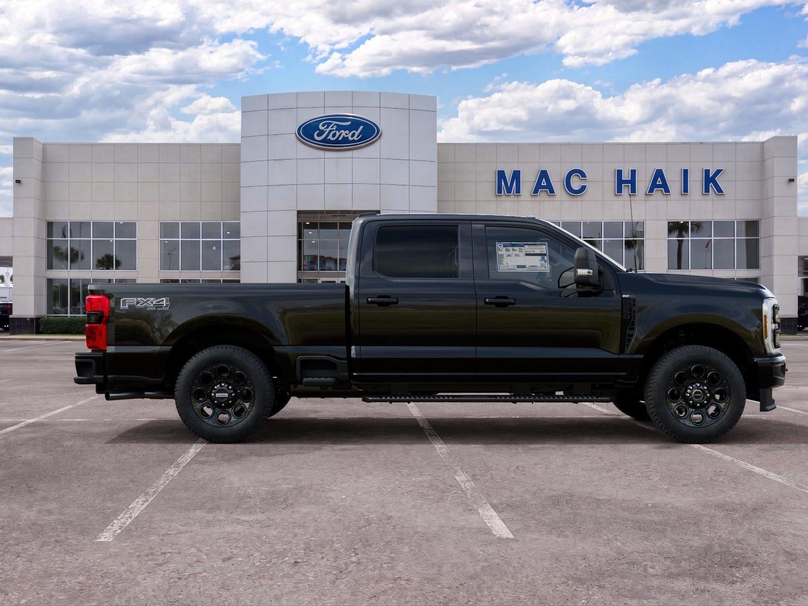 2027 Ford Super Duty F-250 XLT