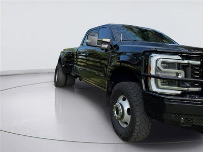 2025 Ford Super Duty F-350 Drw Platinum