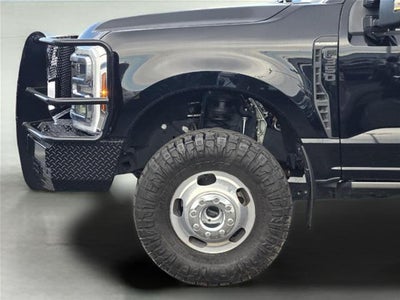 2025 Ford Super Duty F-350 Drw Platinum