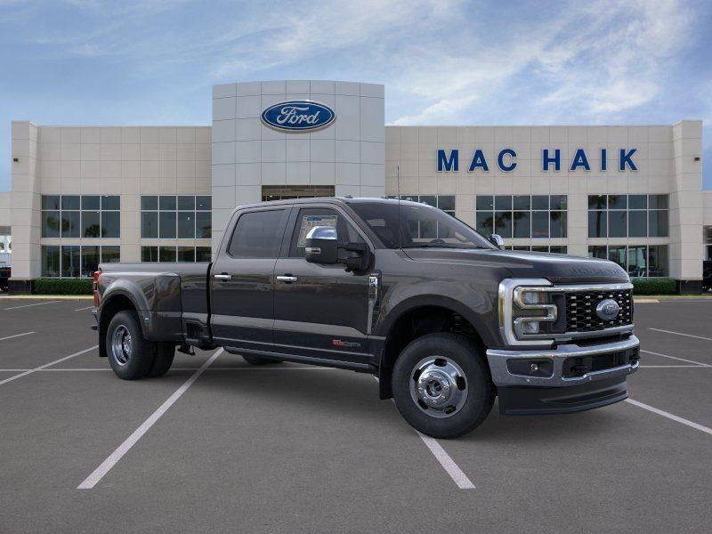 2026 Ford Super Duty F-350 DRW LARIAT