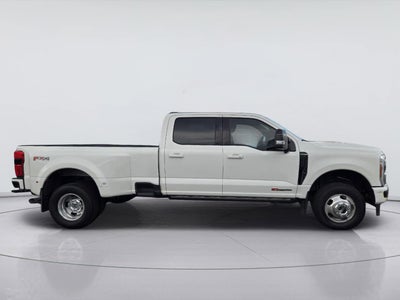 2025 Ford Super Duty F-350 Drw Platinum
