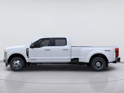 2026 Ford Super Duty F-350 DRW LARIAT
