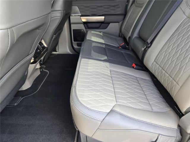 2026 Ford Super Duty F-450 Drw Platinum