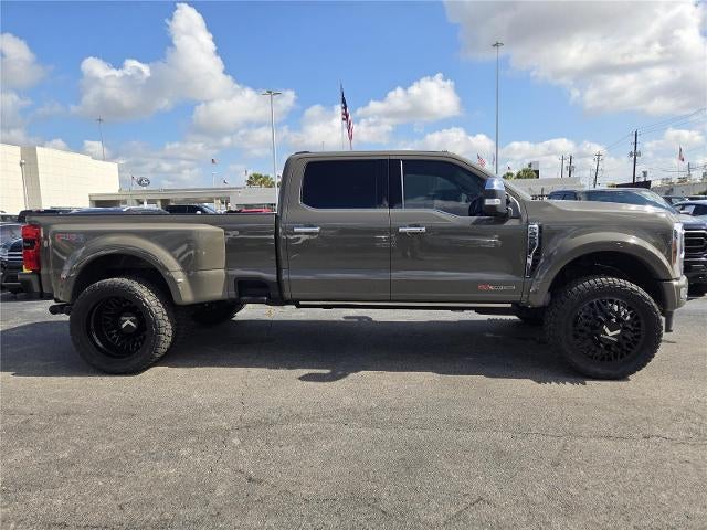 2026 Ford Super Duty F-450 Drw Platinum