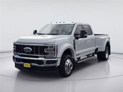 2026 Ford Super Duty F-450 DRW Lariat