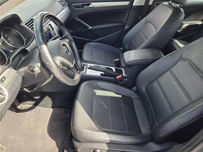 2019 Volkswagen Passat 2.0T Wolfsburg Edition