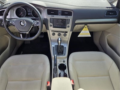2017 Volkswagen Golf TSI SE