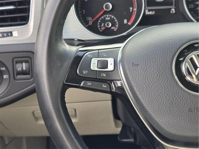 2017 Volkswagen Golf TSI SE