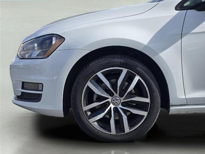 2017 Volkswagen Golf SE