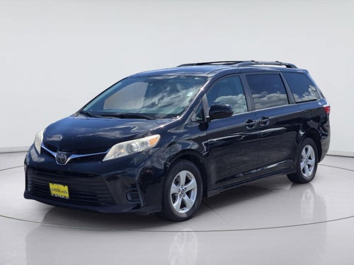 2018 Toyota Sienna LE 8-Passenger