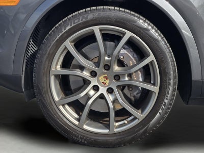 2022 Porsche Cayenne Platinum Edition