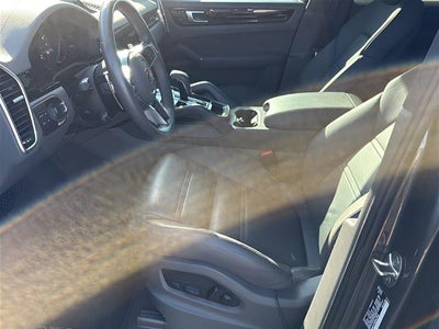 2022 Porsche Cayenne Platinum Edition