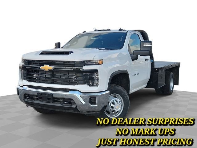 2025 Chevrolet Silverado 3500HD CC Work Truck