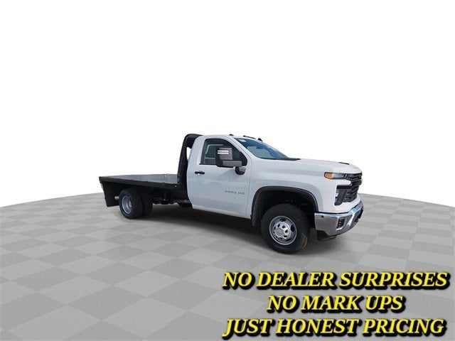 2025 Chevrolet Silverado 3500HD CC Work Truck