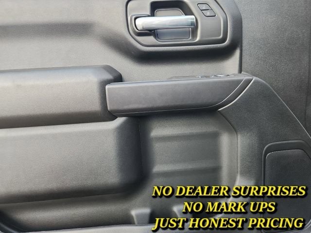 2025 Chevrolet Silverado 3500HD CC Work Truck