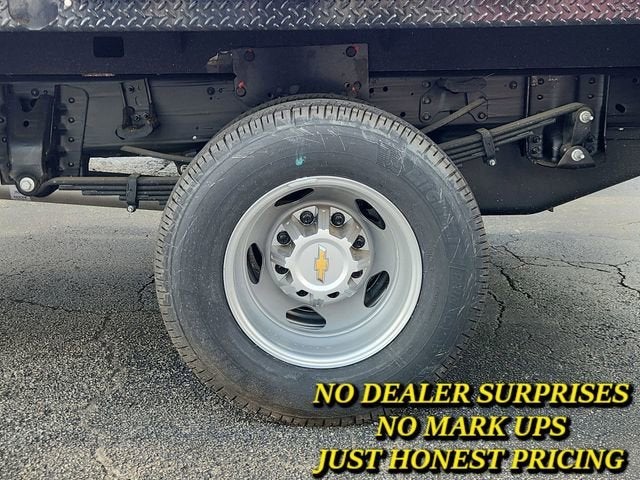 2025 Chevrolet Silverado 3500HD CC Work Truck