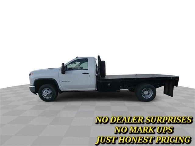 2025 Chevrolet Silverado 3500HD CC Work Truck