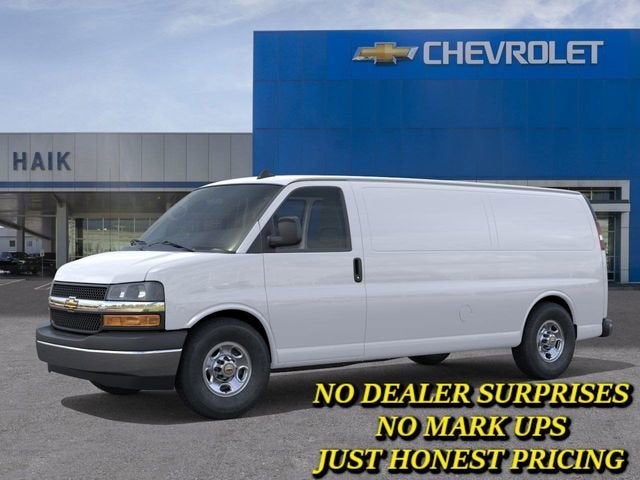 2025 Chevrolet Express Cargo WT