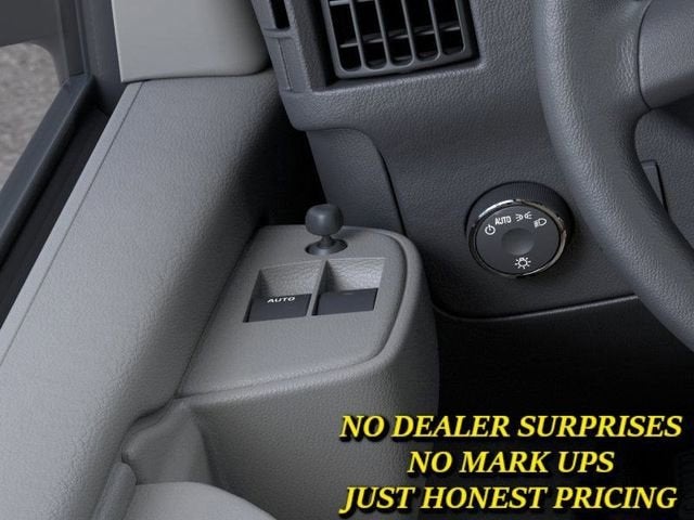 2025 Chevrolet Express Cargo WT