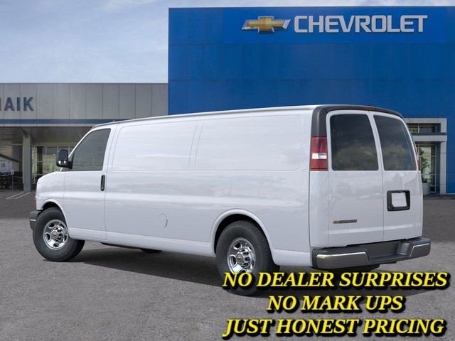 2025 Chevrolet Express Cargo WT