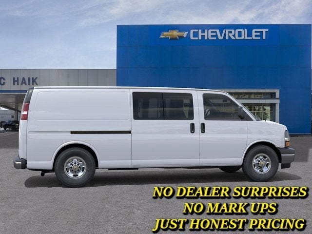 2025 Chevrolet Express Cargo WT
