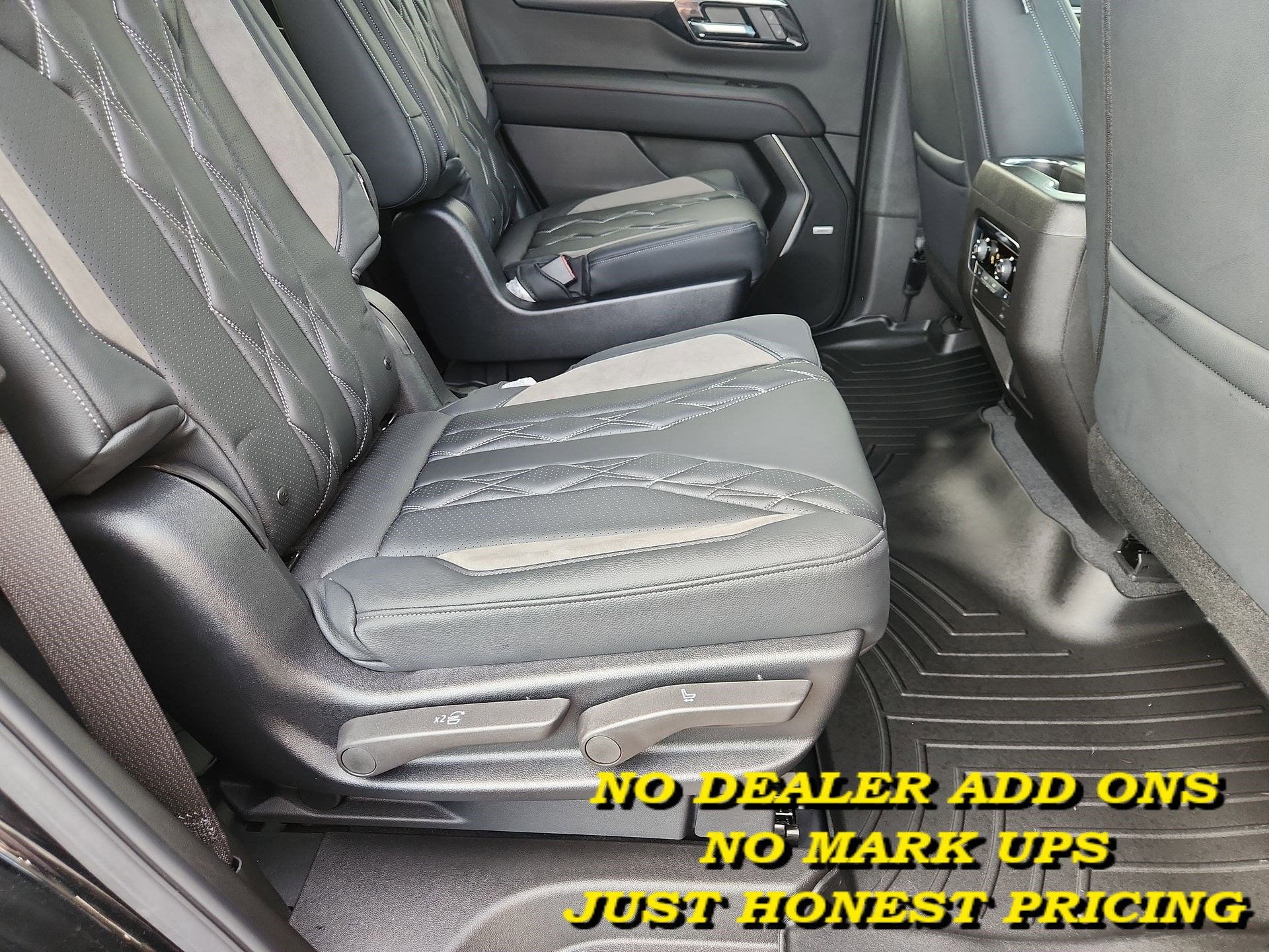 2025 Chevrolet Tahoe RST