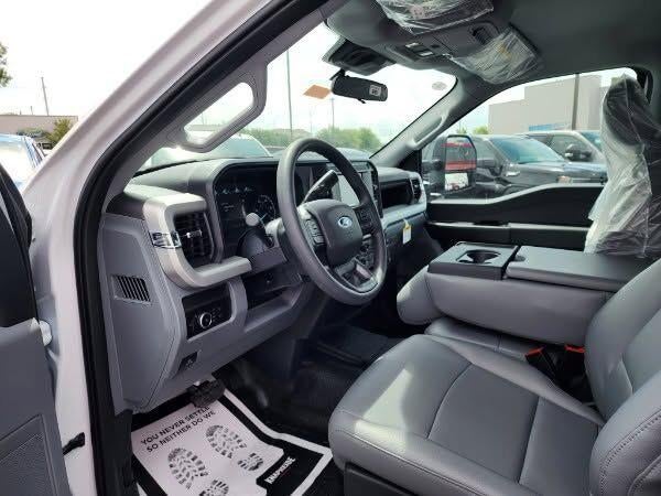 2026 Ford Super Duty F-350 DRW XL