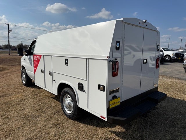 2026 Ford E-350SD Base Cutaway