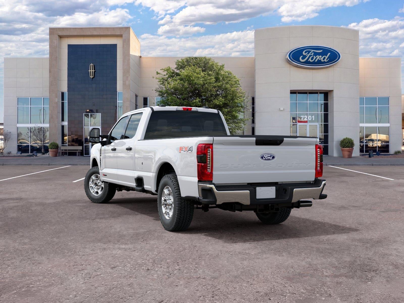 2027 Ford Super Duty F-250 XLT
