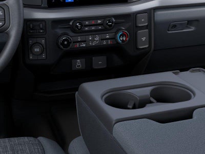 2027 Ford Super Duty F-250 XLT