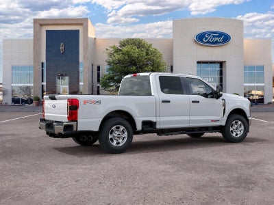 2027 Ford Super Duty F-350 XLT