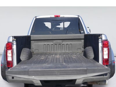2022 Ford Super Duty F-350 DRW Lariat