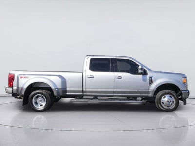 2022 Ford Super Duty F-350 DRW Lariat