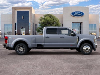 2027 Ford Super Duty F-450 DRW LARIAT