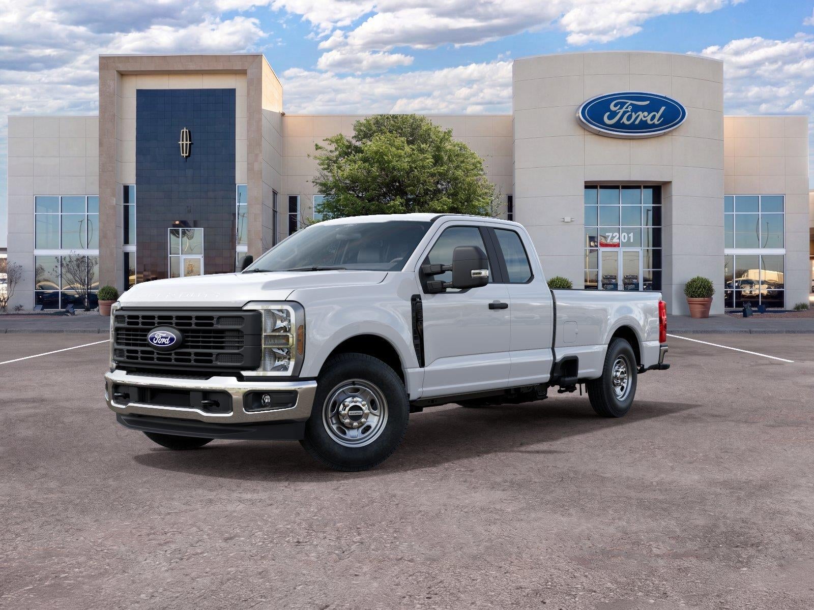 2027 Ford Super Duty F-350 SRW XL