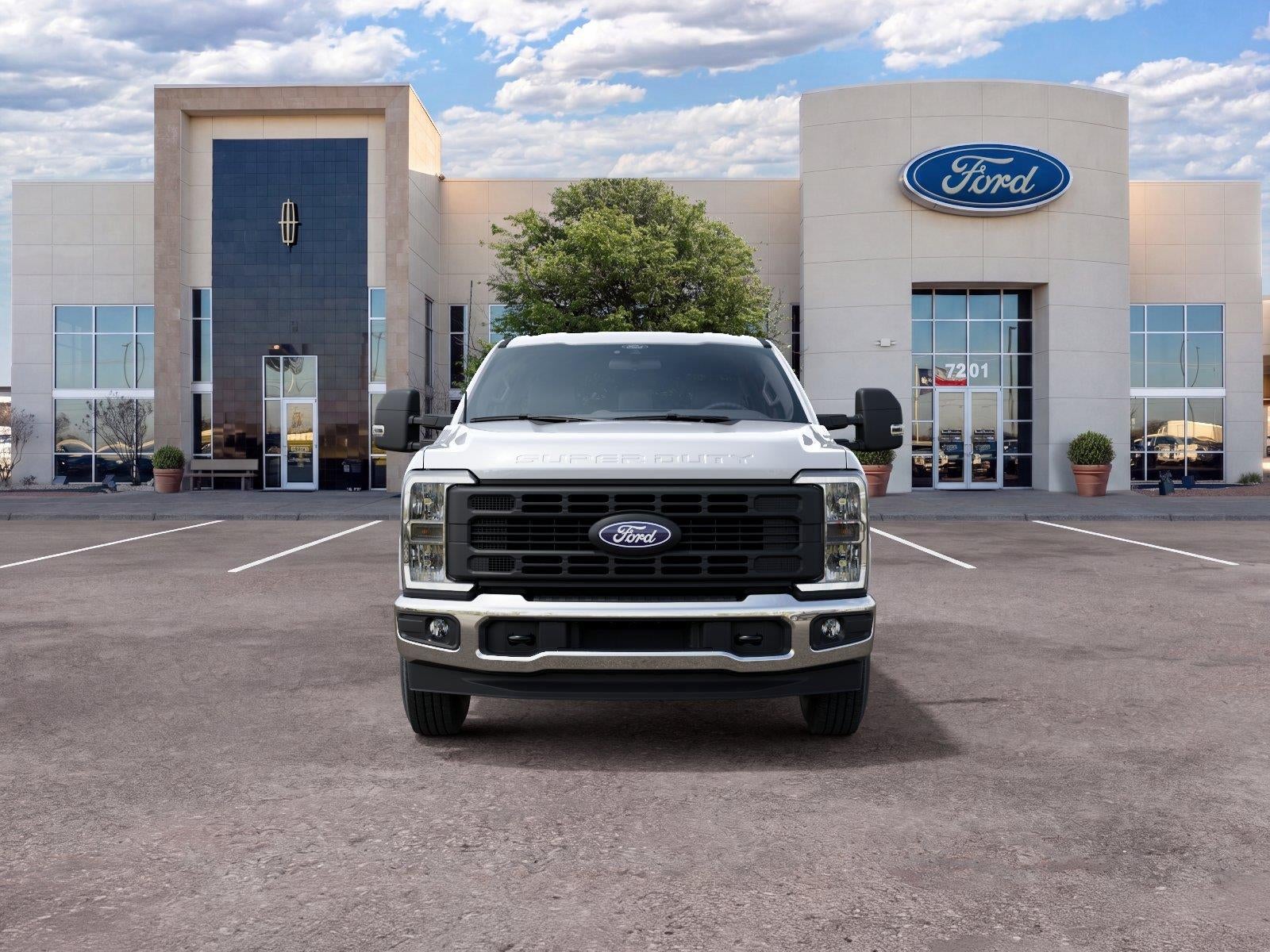 2027 Ford Super Duty F-350 SRW XL