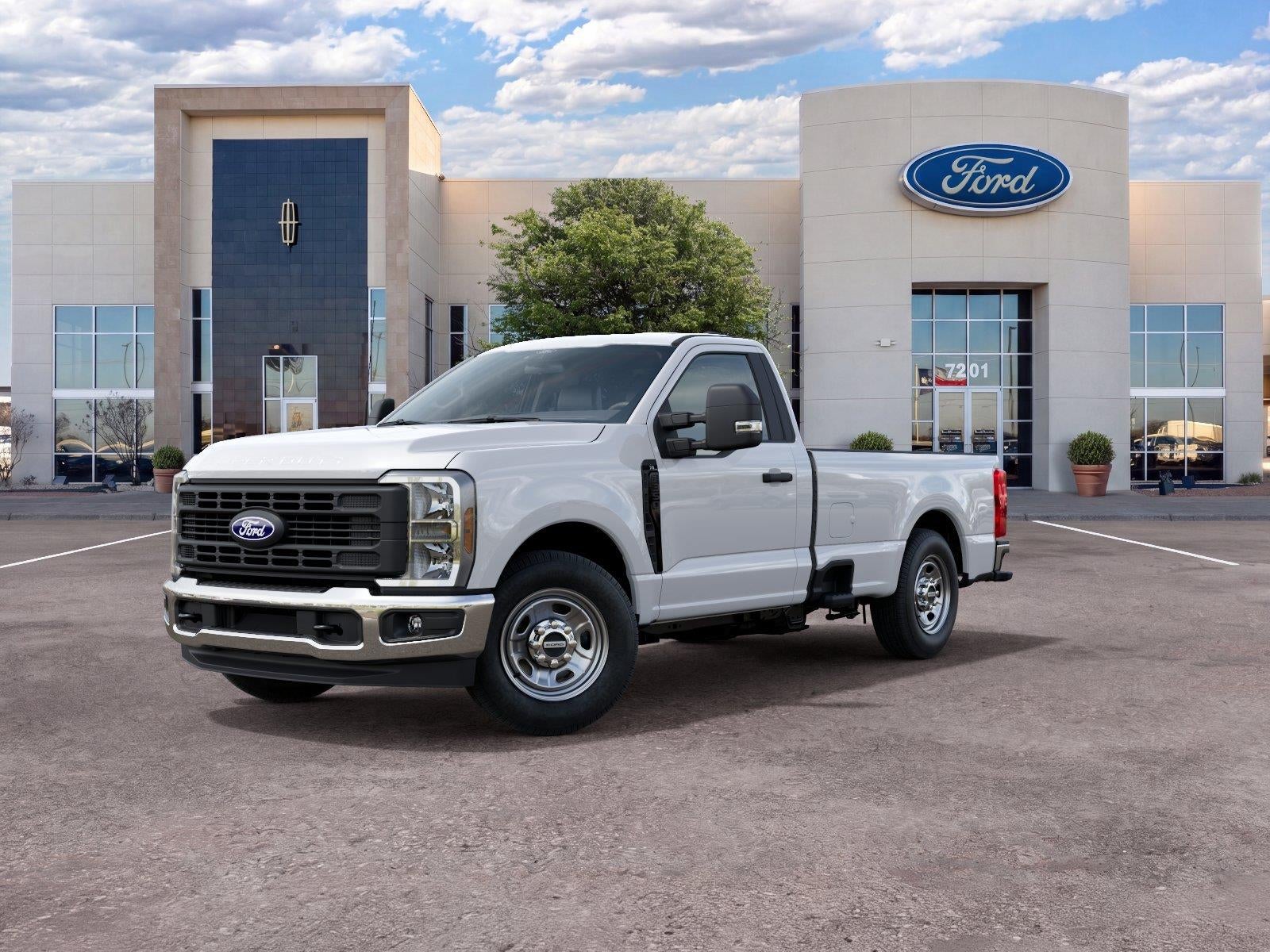 2027 Ford Super Duty F-350 SRW XL