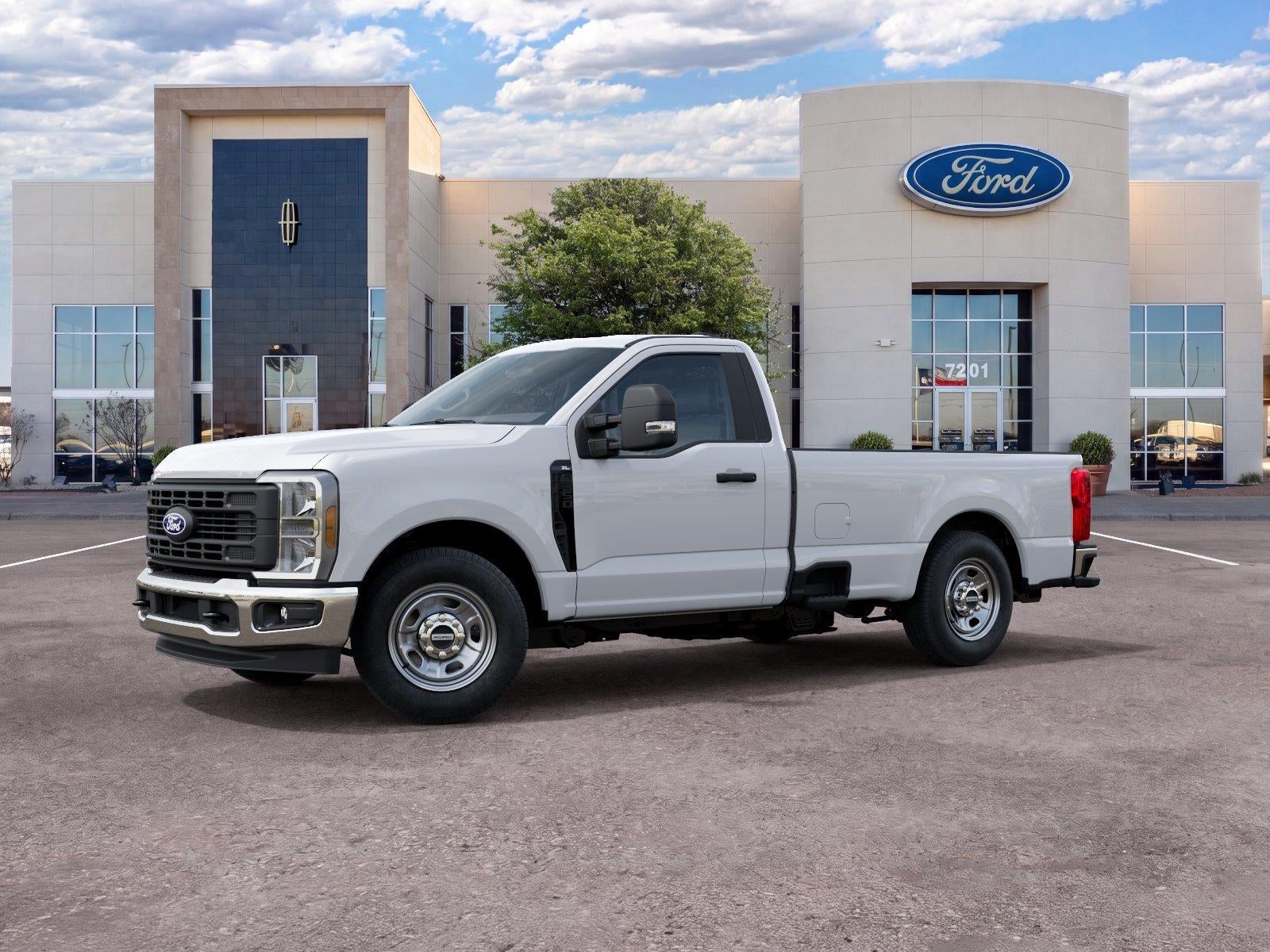 2027 Ford Super Duty F-350 SRW XL