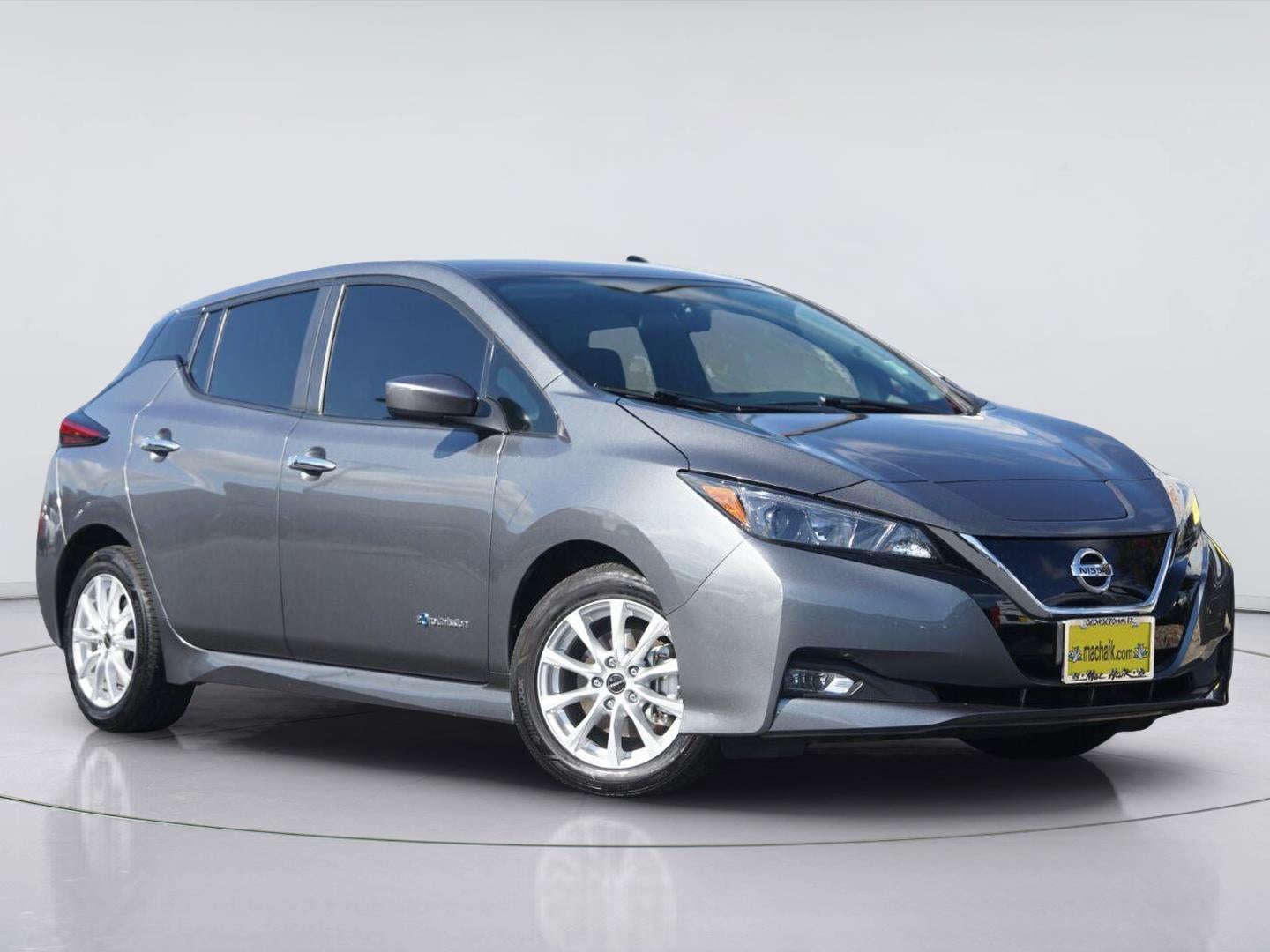 Used 2018 Nissan LEAF SV with VIN 1N4AZ1CP3JC302137 for sale in Houston, TX