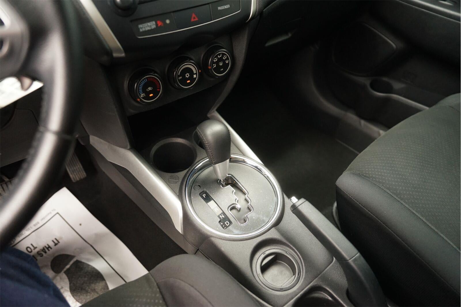 2013 Mitsubishi OUTLANDER ES