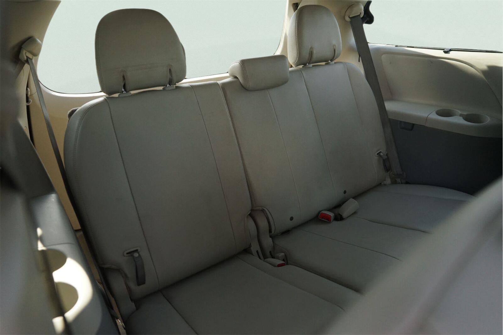 2013 Toyota Sienna XLE 8-Passenger
