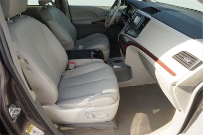 2013 Toyota Sienna XLE 8-Passenger